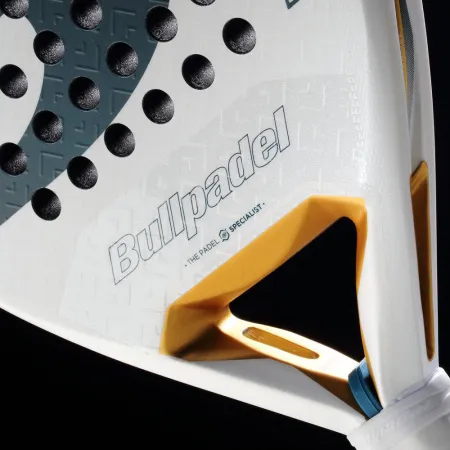Ракетка для падела BULLPADEL Pearl 26, 493804, для профессионалов, карбон, бело-серый за 35&nbsp;929.50 ₽ купить в Тамбове